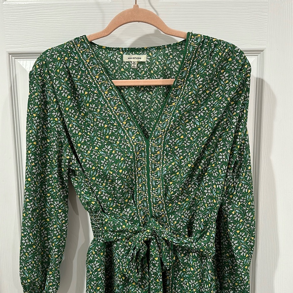 Max Studio green women’s casual long sleeve blouse